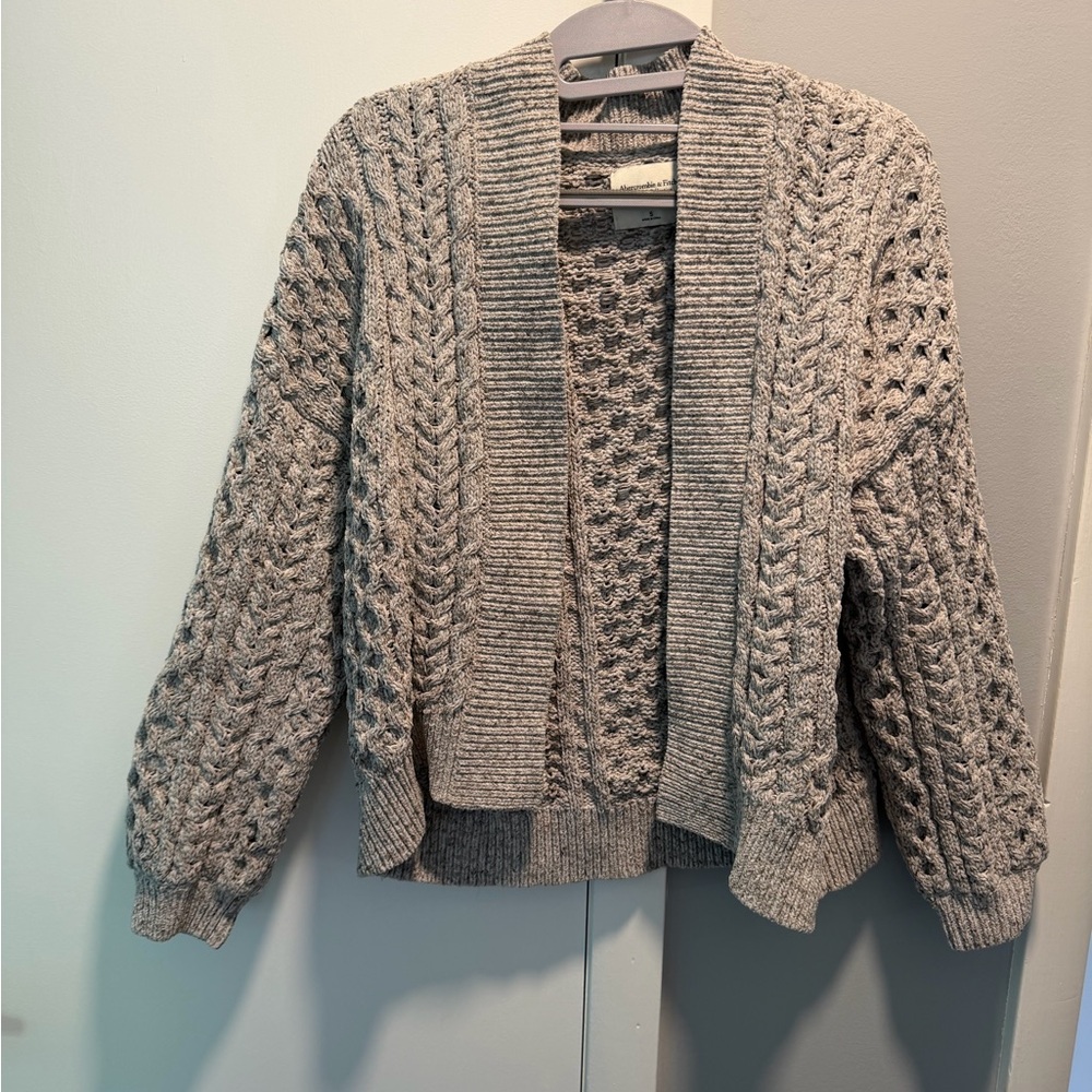 Abercrombie & Fitch Light Gray Cable Knit Open-Front Cardigan